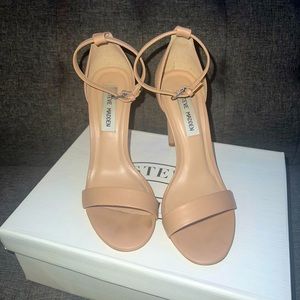 Nude Steve Madden heels